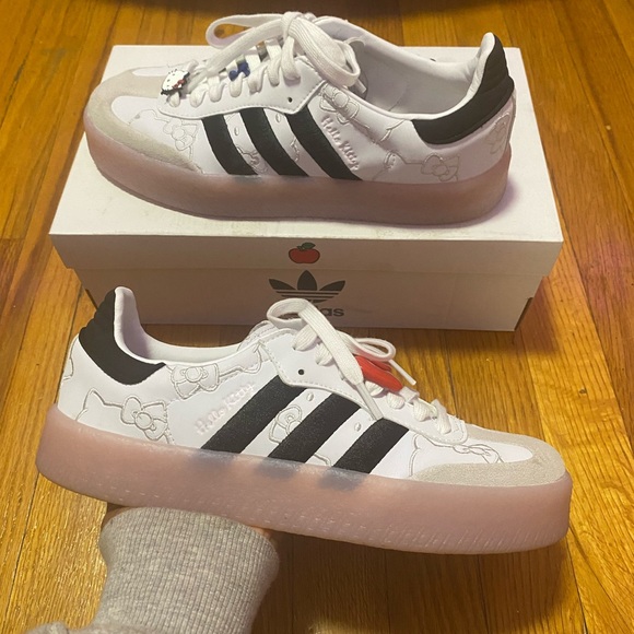 Adidas Sambas Hello Kitty Women’s 8 - Picture 1 of 7